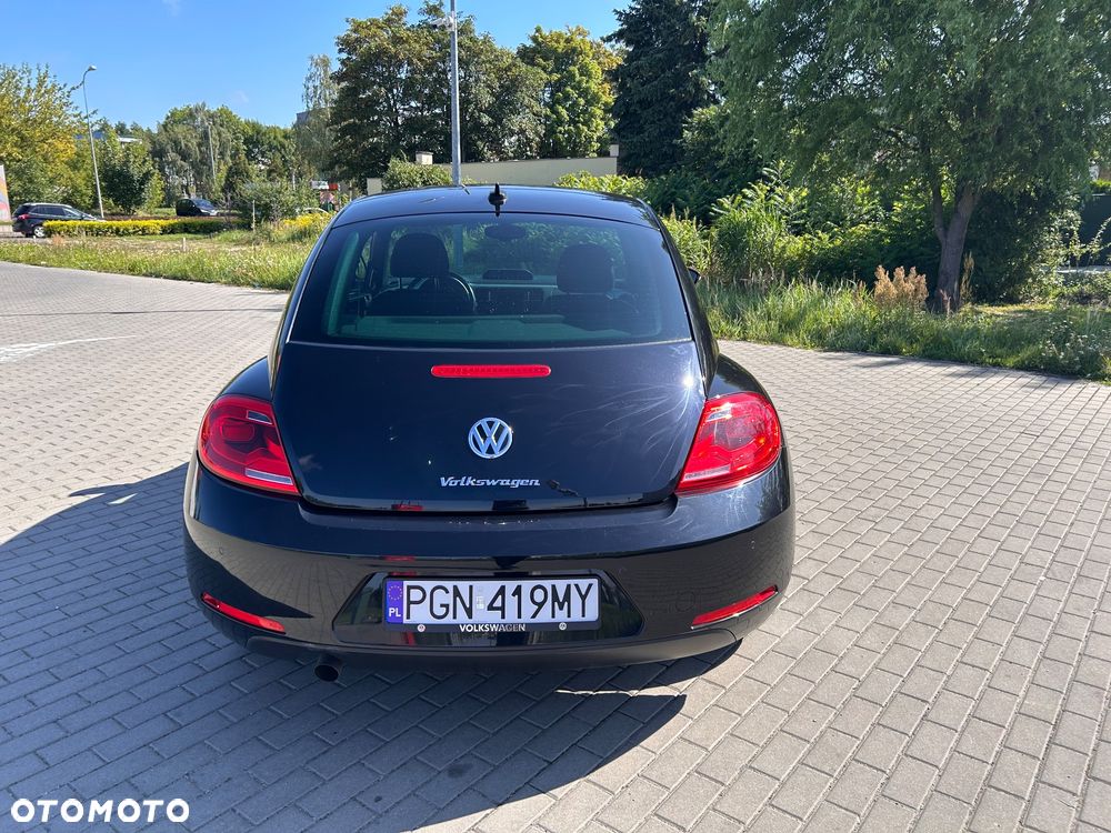Volkswagen Beetle 2.0 TDI DPF BlueMotion Technology Club - 8
