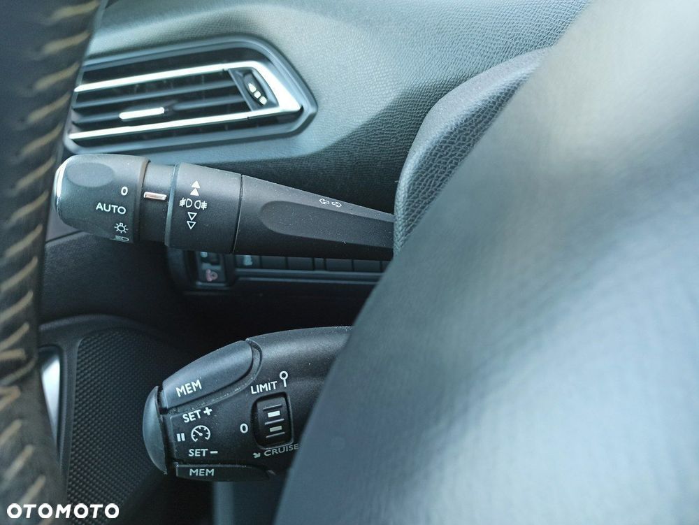 Peugeot 308 - 22