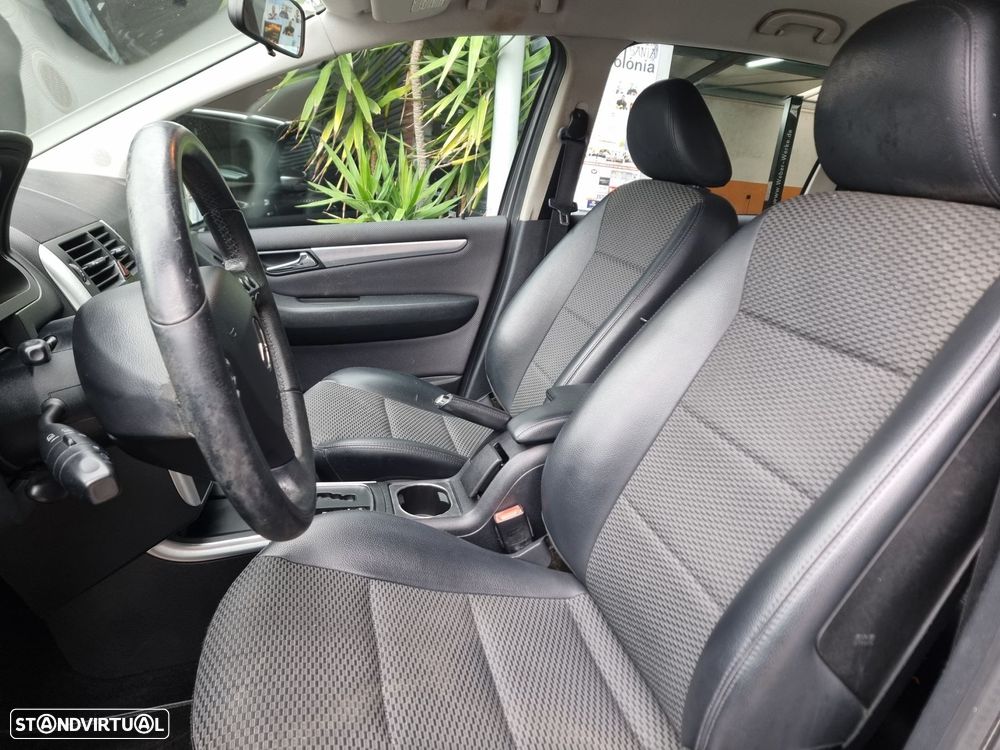Mercedes-Benz A 160 Avantgarde Aut. - 3