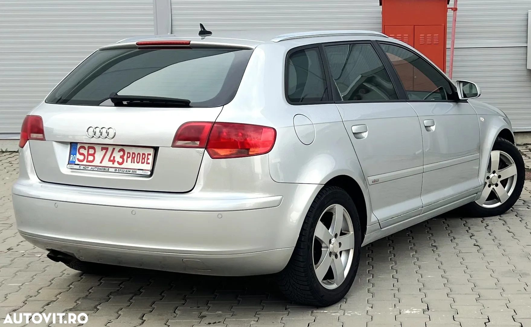 Audi A3 2.0 TDI Sportback DPF quattro S line Sportpaket - 4