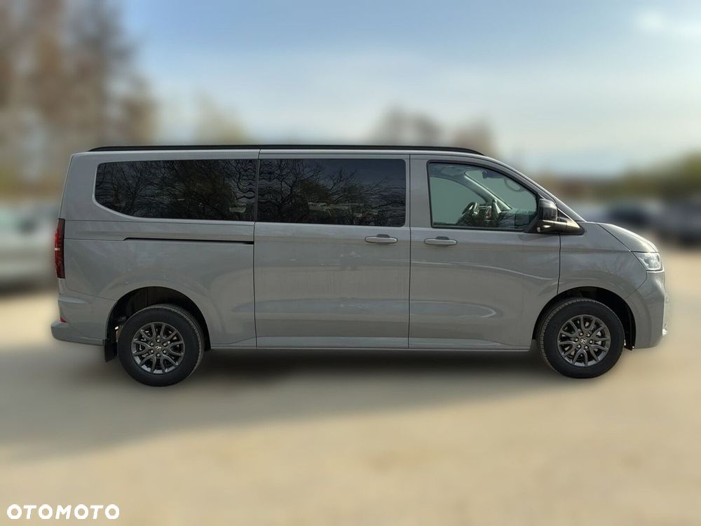 Volkswagen Caravelle - 8