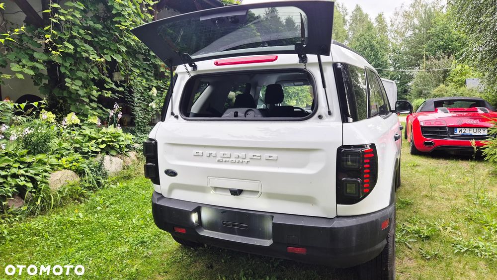 Ford Bronco - 5