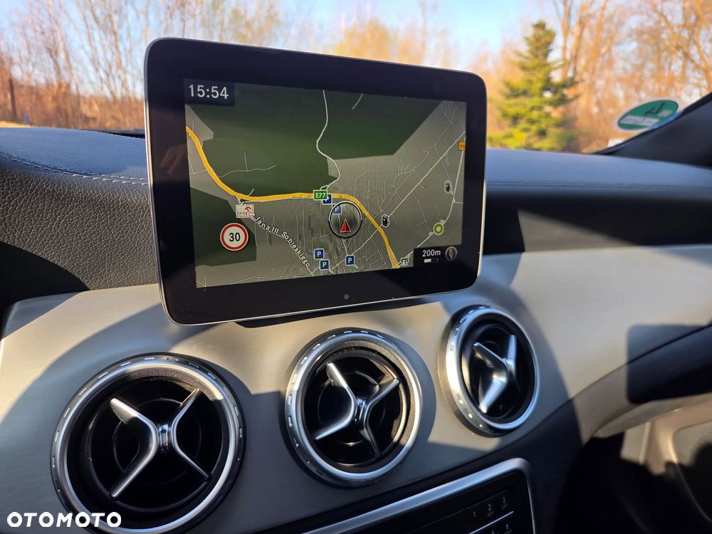 Mercedes-Benz GLA 220 d 4Matic 7G-DCT Style - 35