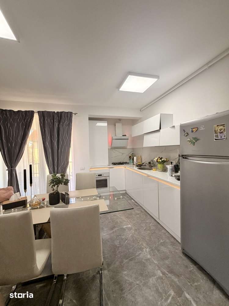 Oferta limitata-Apartament cu 3 camere si loc de parcare in CF - Dumbr — fotografia 2