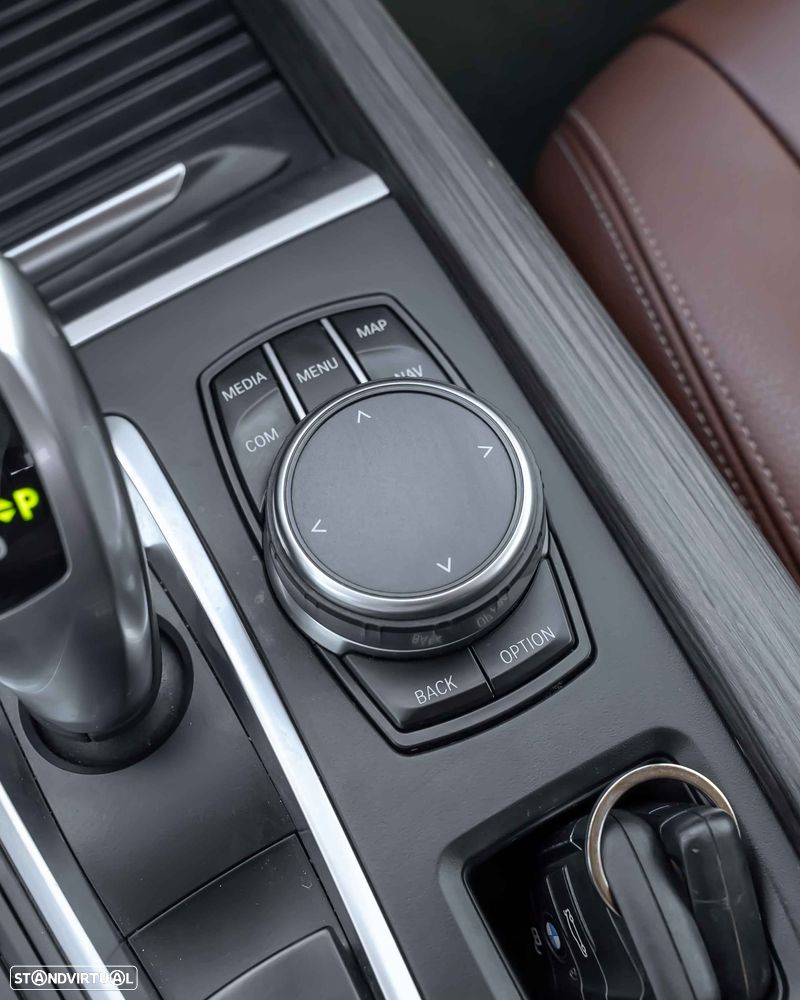 BMW X5 xDrive25d - 32