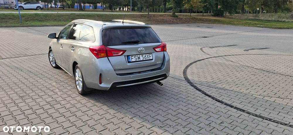 Toyota Auris - 4