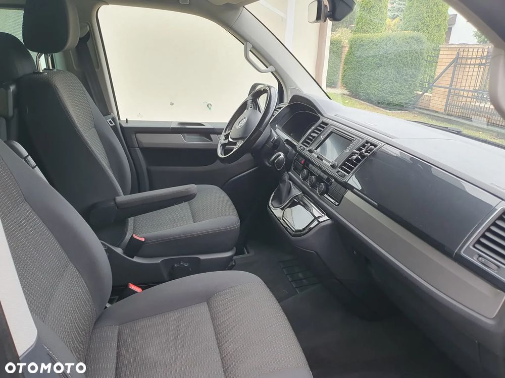 Volkswagen Multivan - 22