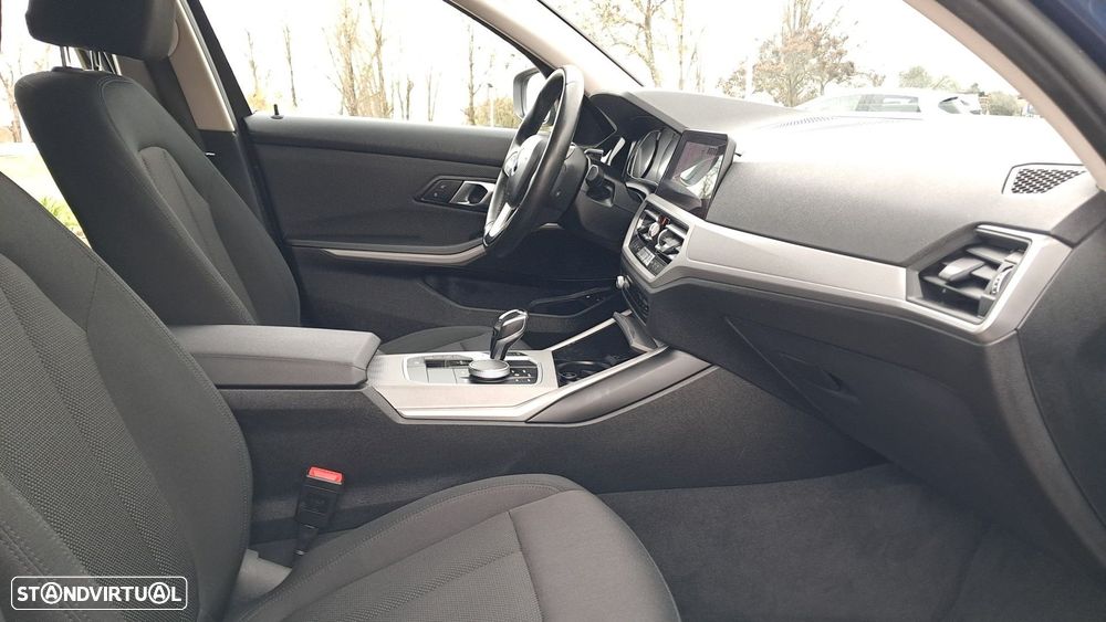 BMW 330 e Corporate Edition Auto - 29