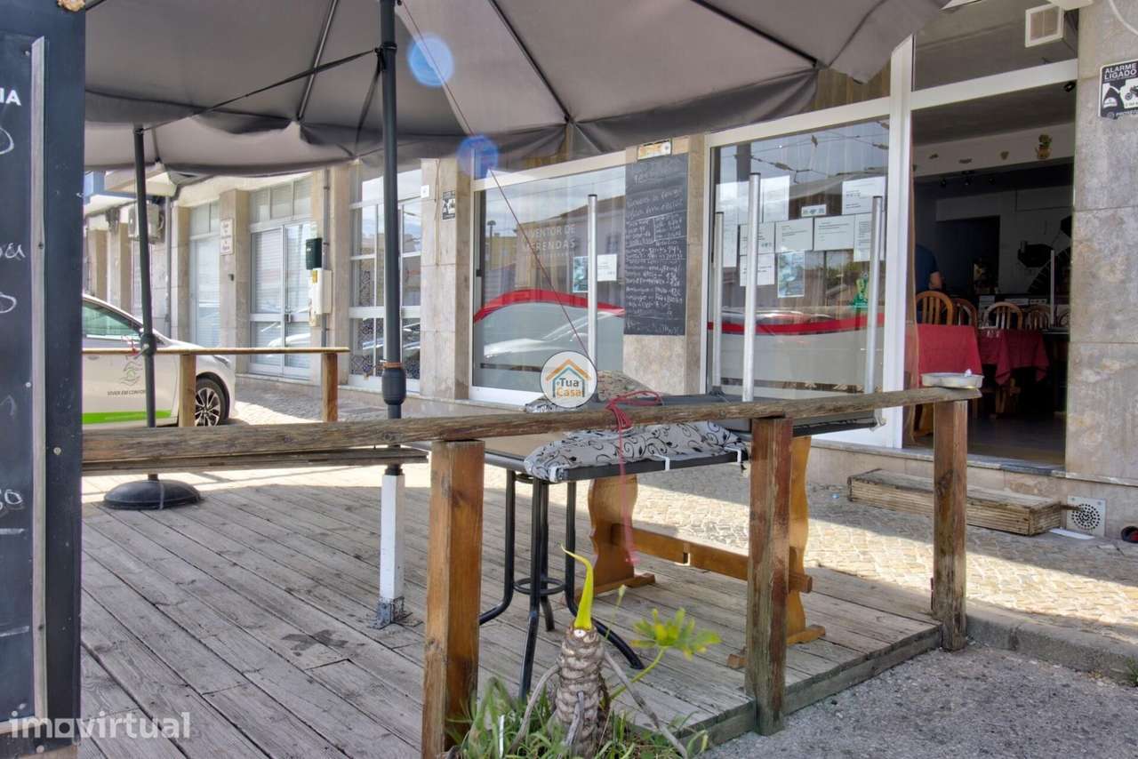 Restaurante com Esplanada em Zona Central e Movimentada - Grande imagem: 2/28