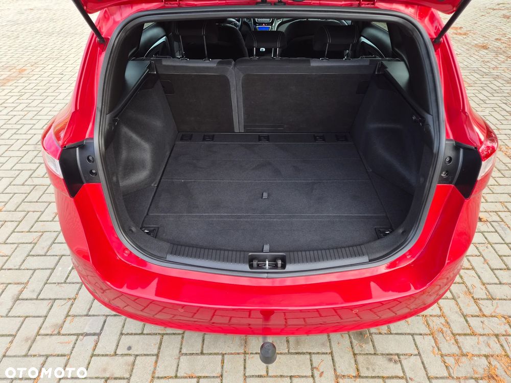 Hyundai i30 i30cw 1.6 Fifa World Cup Edition - 12