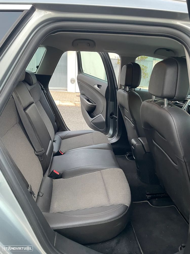 Opel Astra Sports Tourer 1.7 CDTi Cosmo - 8