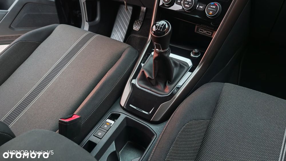 Volkswagen T-Roc - 24
