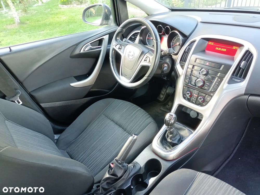 Opel Astra 1.6 Design Edition - 10