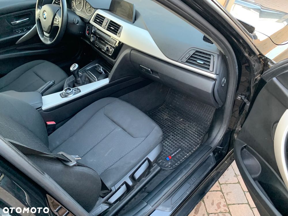 BMW Seria 3 318d Sport Line Shadow - 14