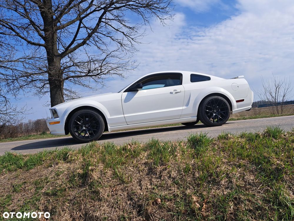 Ford Mustang - 2
