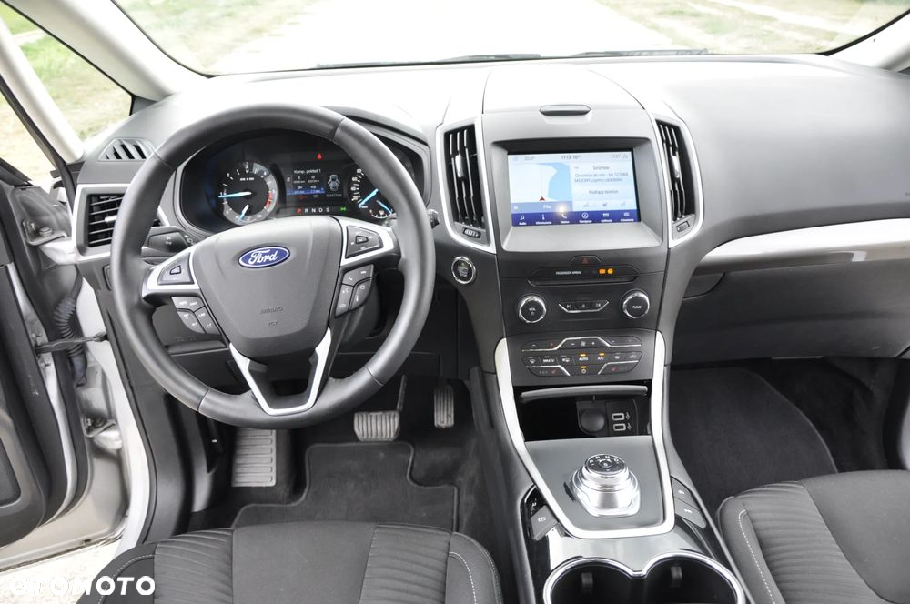 Ford S-Max 2.0 EcoBlue Titanium - 19