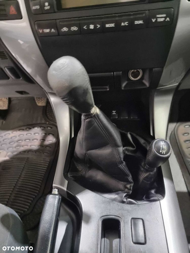 Toyota Land Cruiser - 19