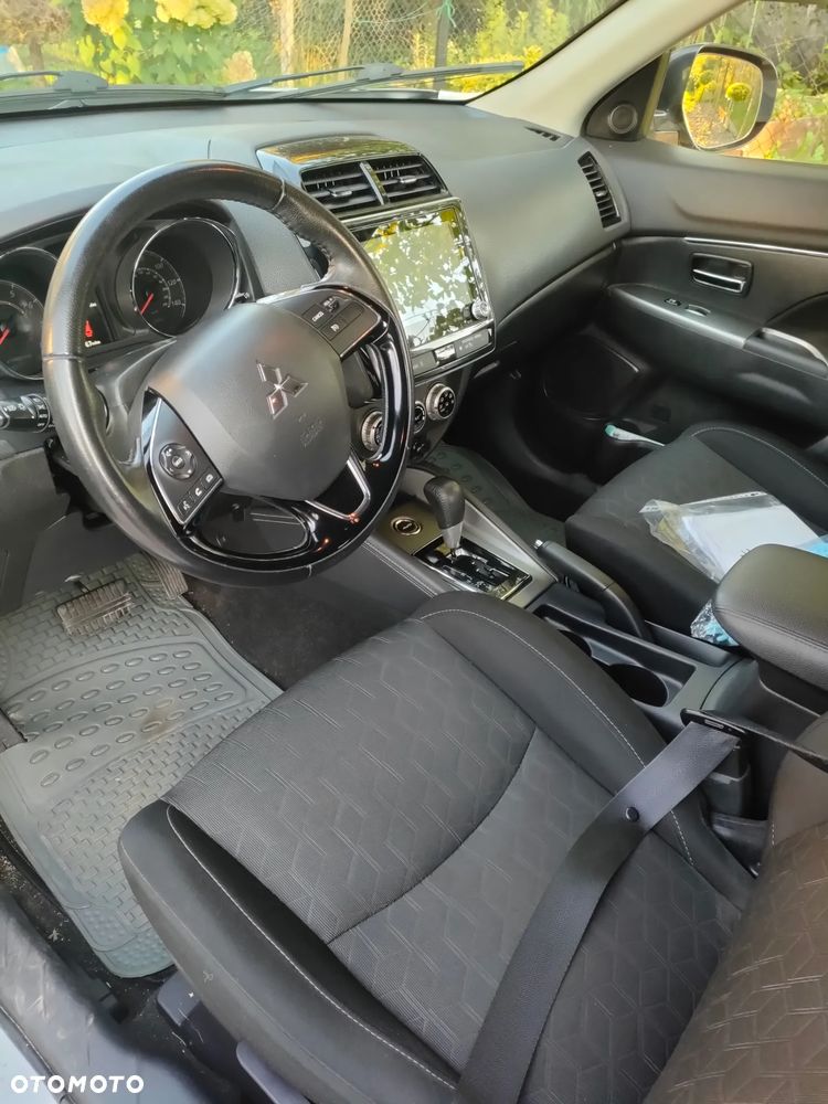 Mitsubishi Outlander 2.0 Intense + Navi 4WD CVT - 5