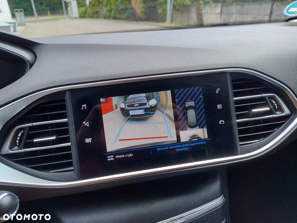 Peugeot 308 BlueHDi 130 Allure - 18