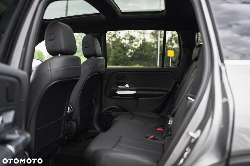 Mercedes-Benz GLB - 29