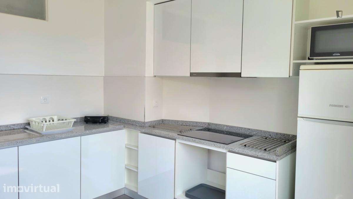 Quarto - localizado em Rio Tinto Porto - Grande imagem: 3/21