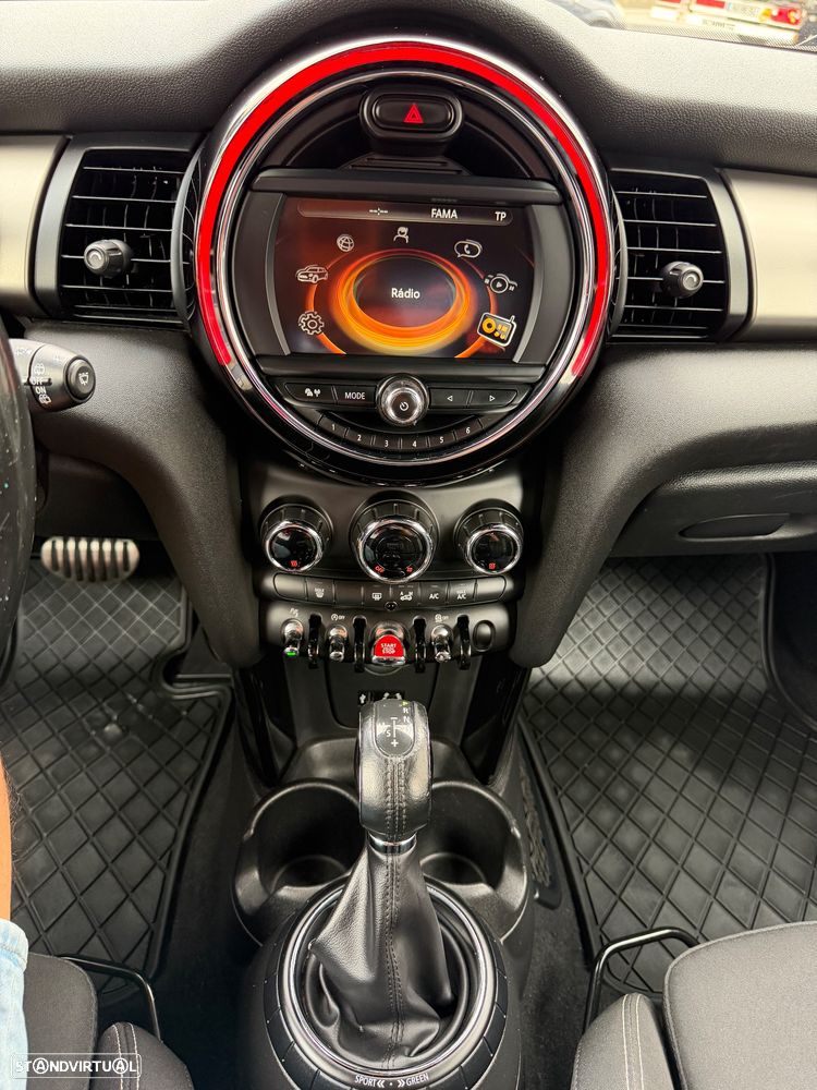 MINI 3 Portas Cooper D Auto - 34