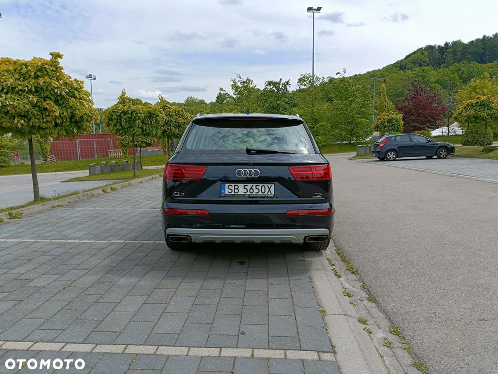 Audi Q7 - 17