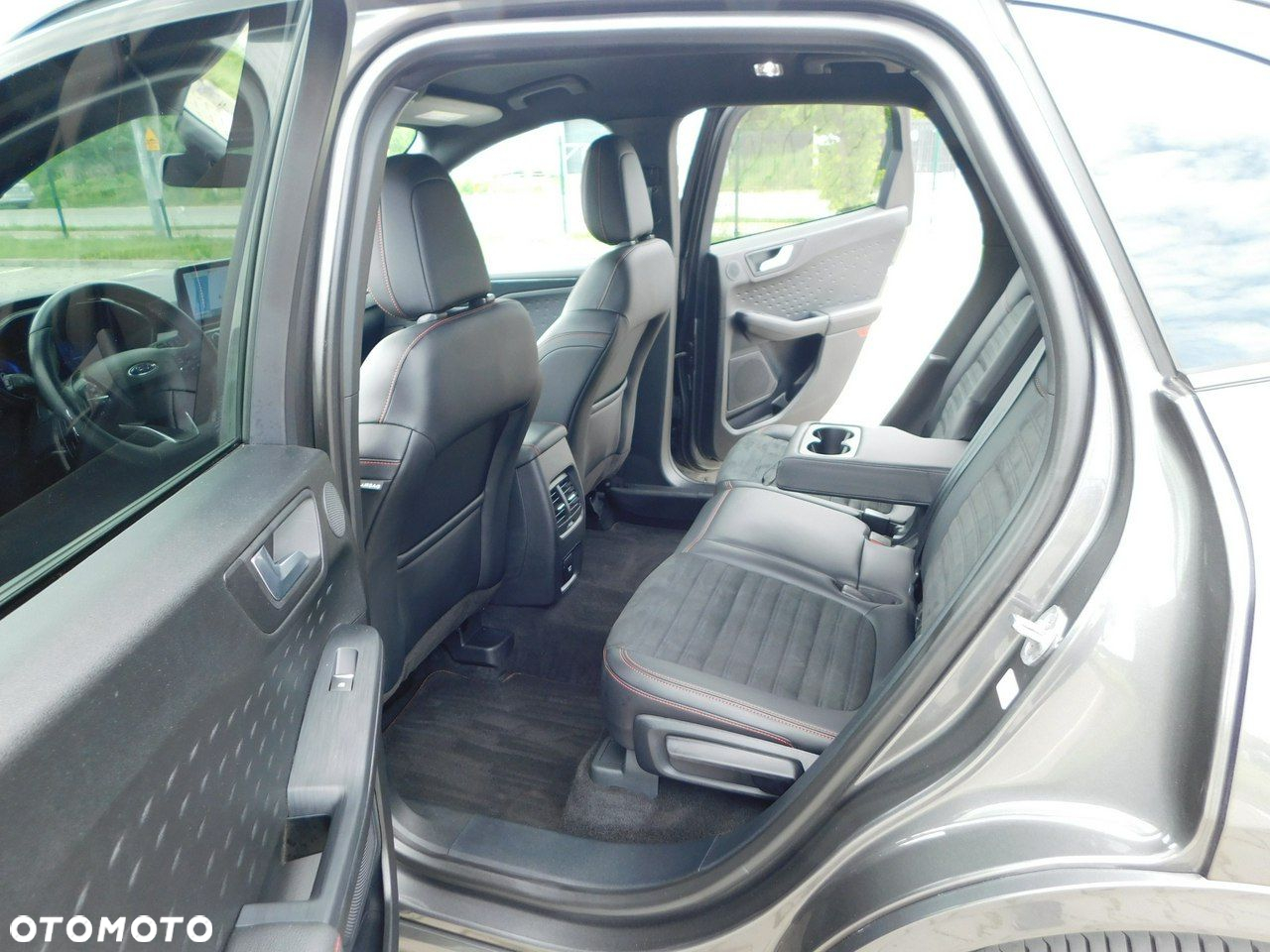 Ford Kuga - 10