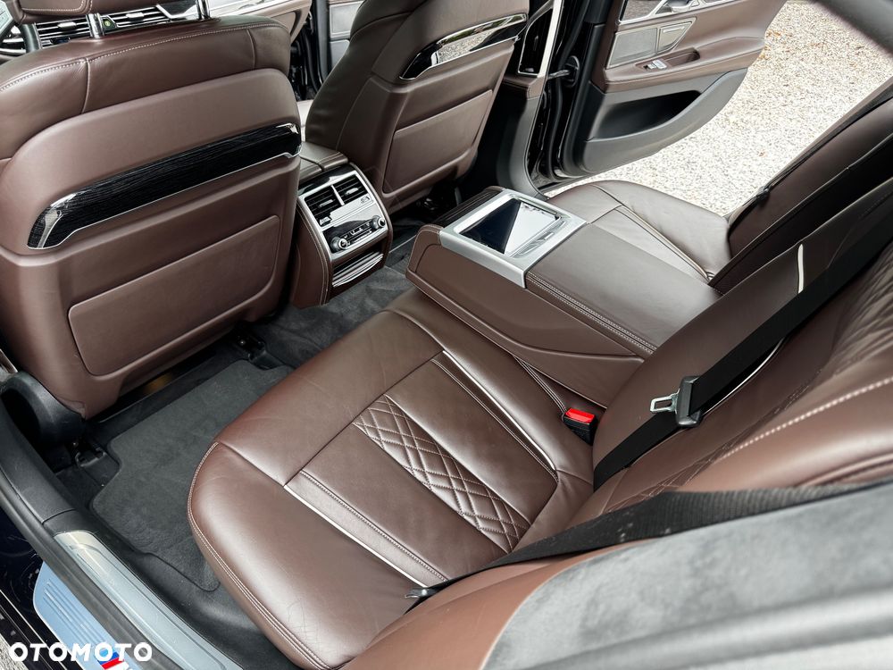 BMW Seria 7 730Ld sport - 19