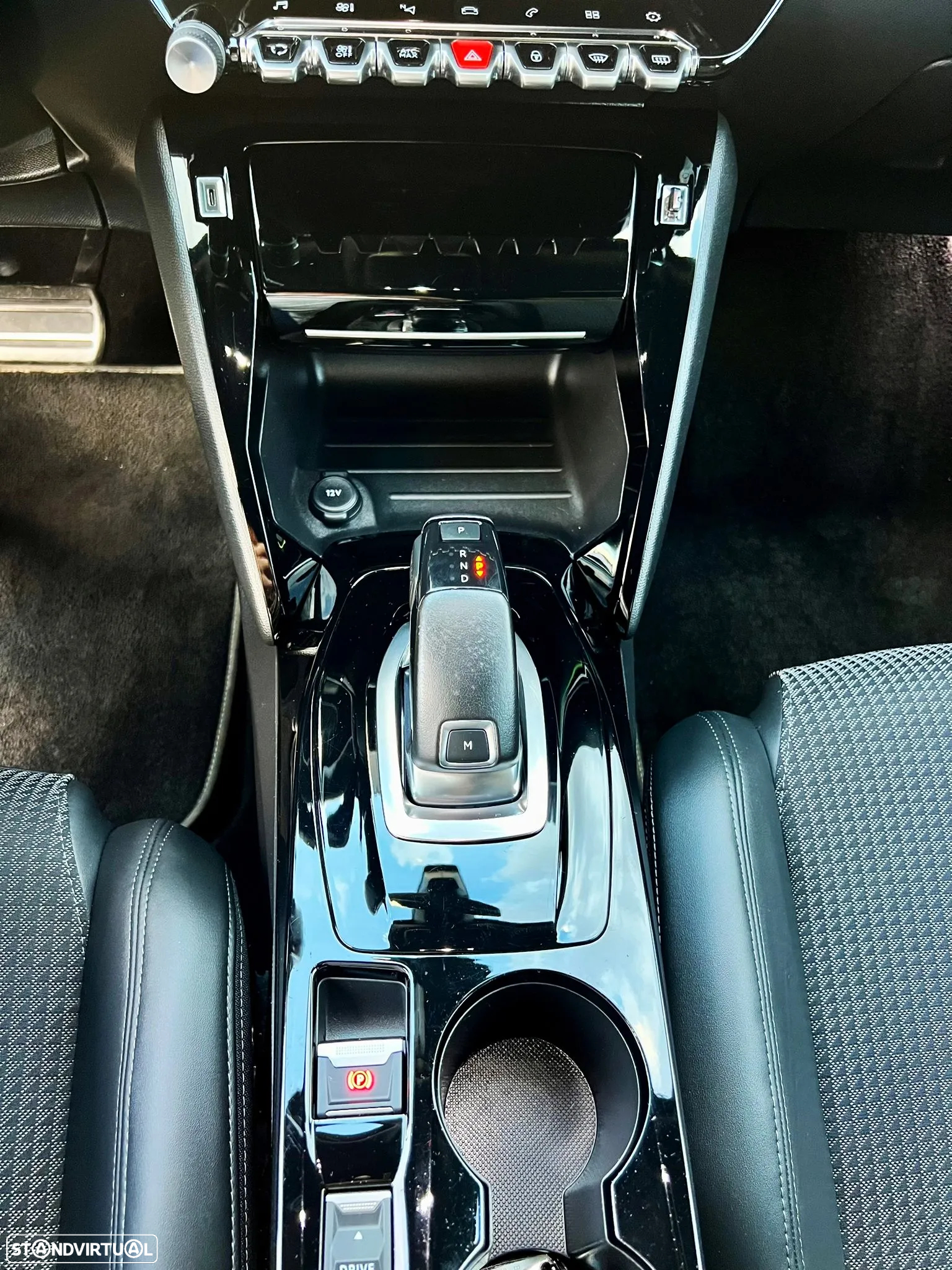 Peugeot 2008 1.5 BlueHDi GT Line EAT8 - 12