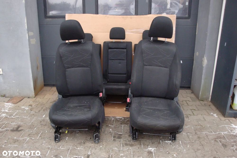 TOYOTA VERSO 09-  fotele przod + tyl wersja 5 osobowa - 8