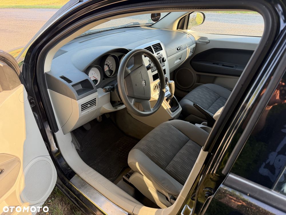 Dodge Caliber - 4