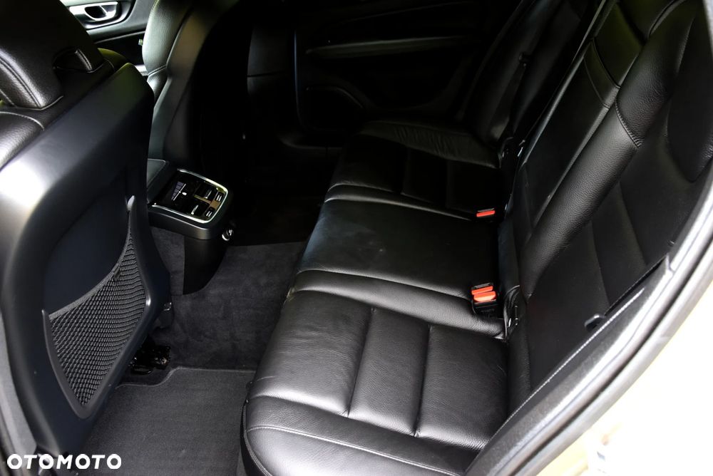 Volvo V60 D3 Momentum Pro - 15