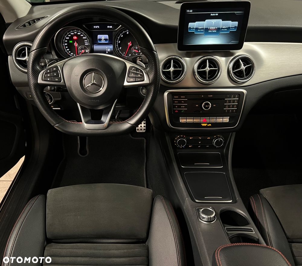 Mercedes-Benz CLA 200 7G-DCT AMG Line - 26