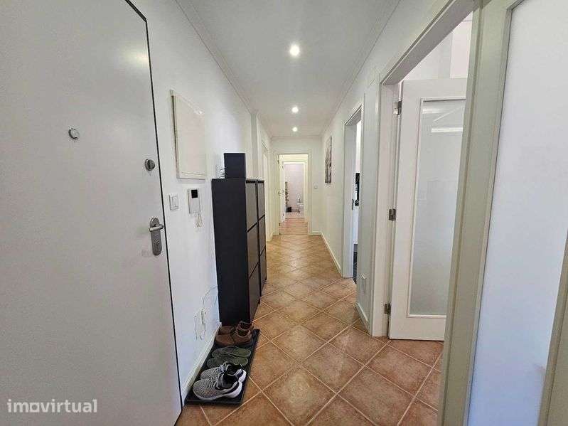 T2 c/ suite + Garagem Box p/ 2 Carros c/ Wallbox. - Grande imagem: 5/12