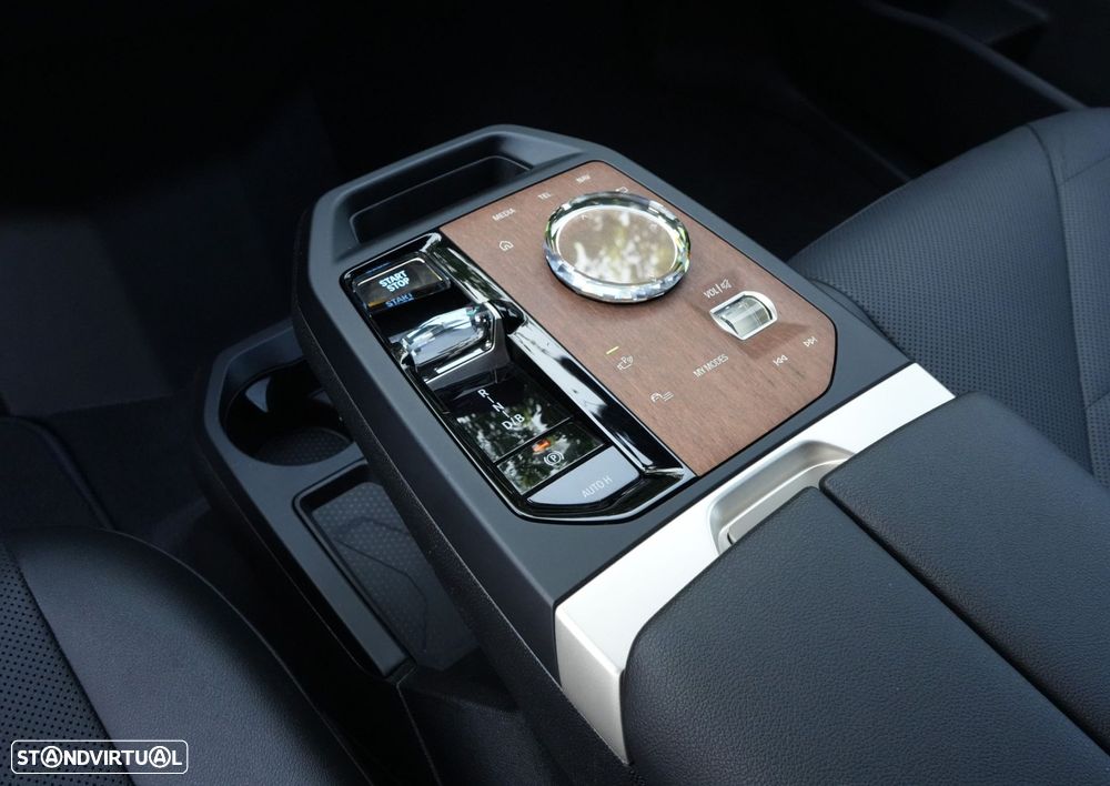 BMW iX xDrive 40 Pack Desportivo - 45