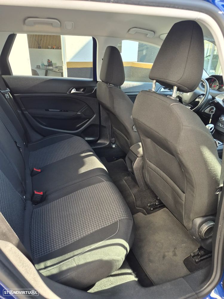 Peugeot 308 SW 1.2 PureTech Style - 23