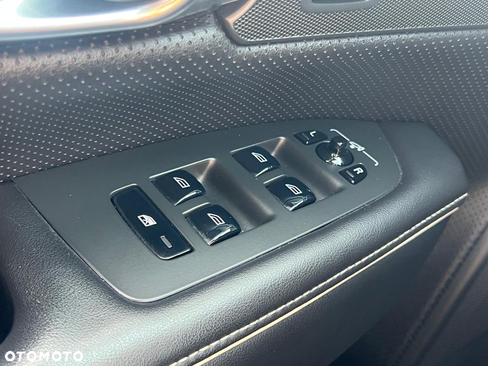 Volvo V90 D5 AWD Geartronic R Design - 10