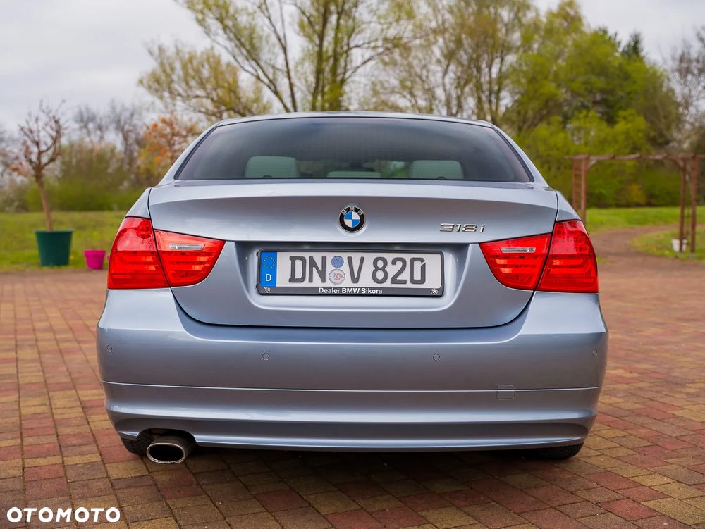 BMW Seria 3 318i Edition Exclusive - 14