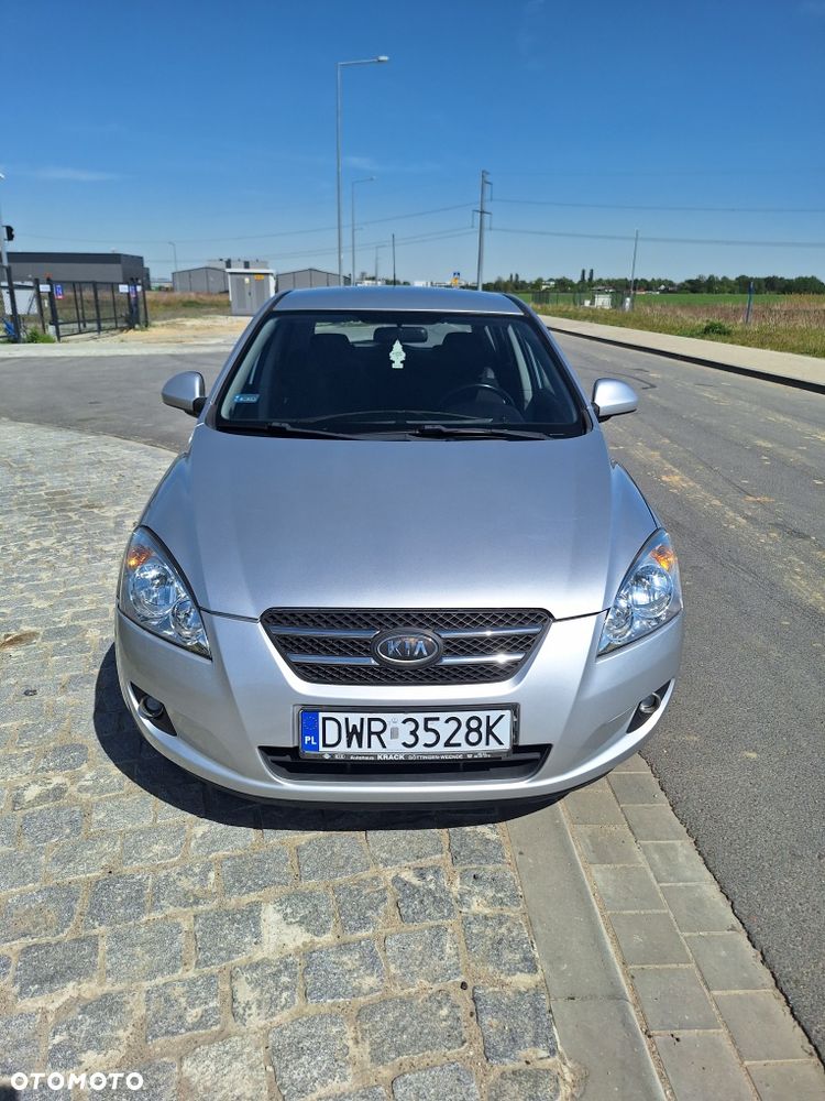 Kia Ceed - 3