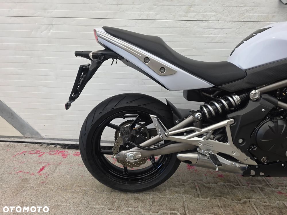 Kawasaki ER - 11