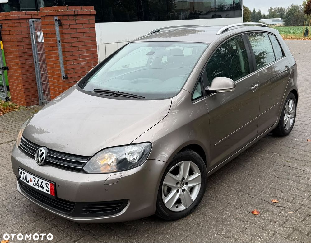 Volkswagen Golf - 1