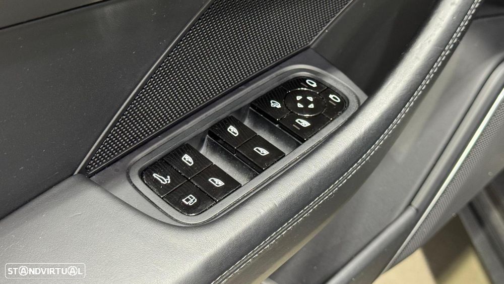 Porsche Panamera Sport Turismo 4 E-Hybrid - 15