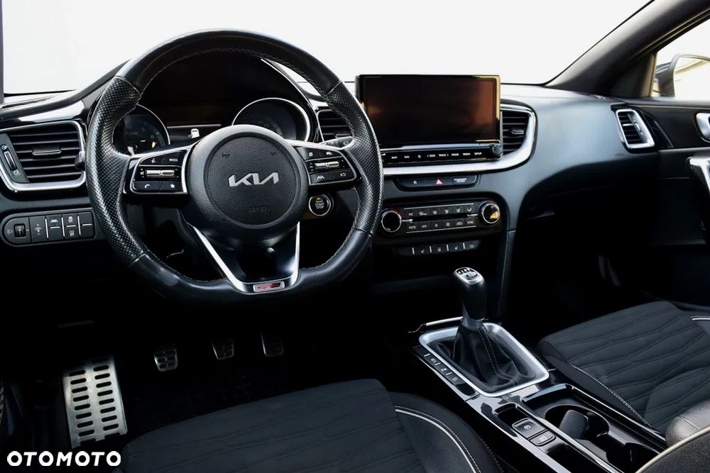 Kia ProCeed 1.5 T-GDI GT Line - 10