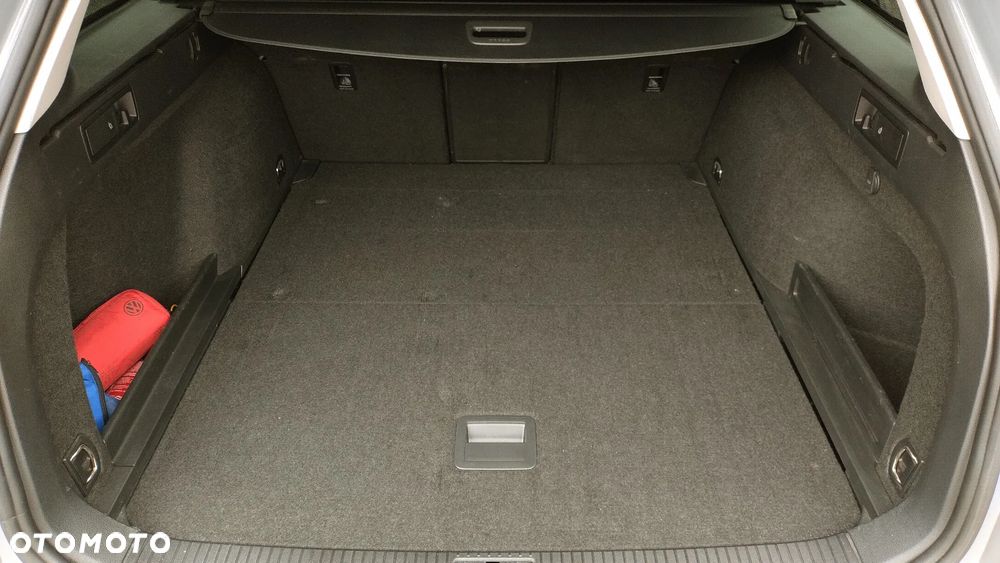 Volkswagen Passat 2.0 TSI Business DSG - 30