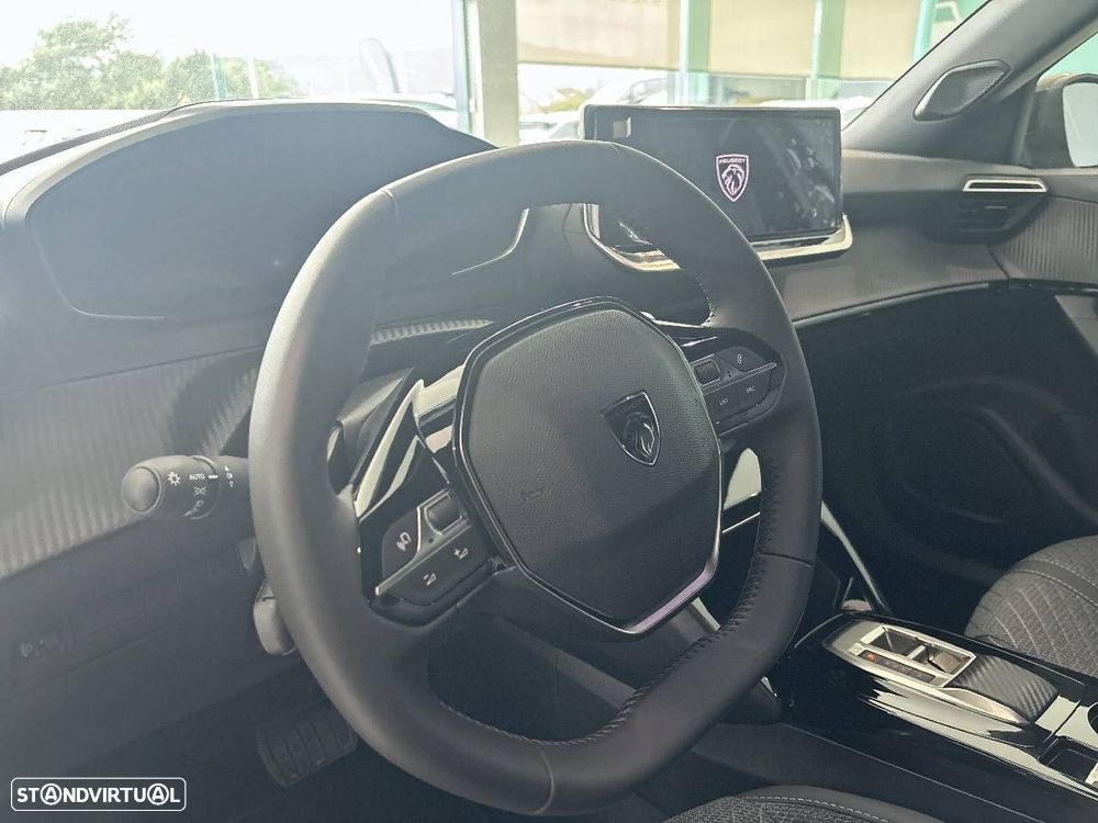 Peugeot 2008 1.2 Hybrid Allure e-DCS6 - 12