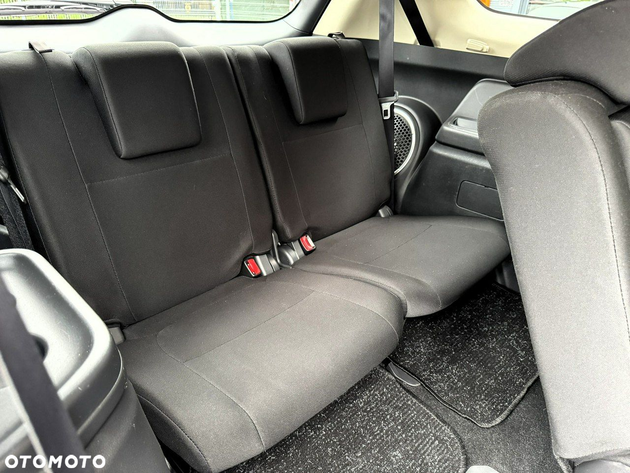Mitsubishi Outlander 2.0 Intense + 4WD CVT - 30