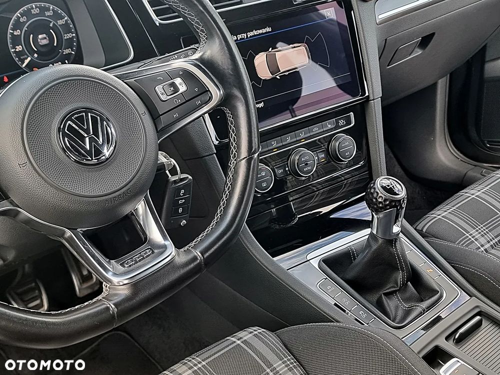 Volkswagen Golf GTD (BlueMotion Technology) - 31