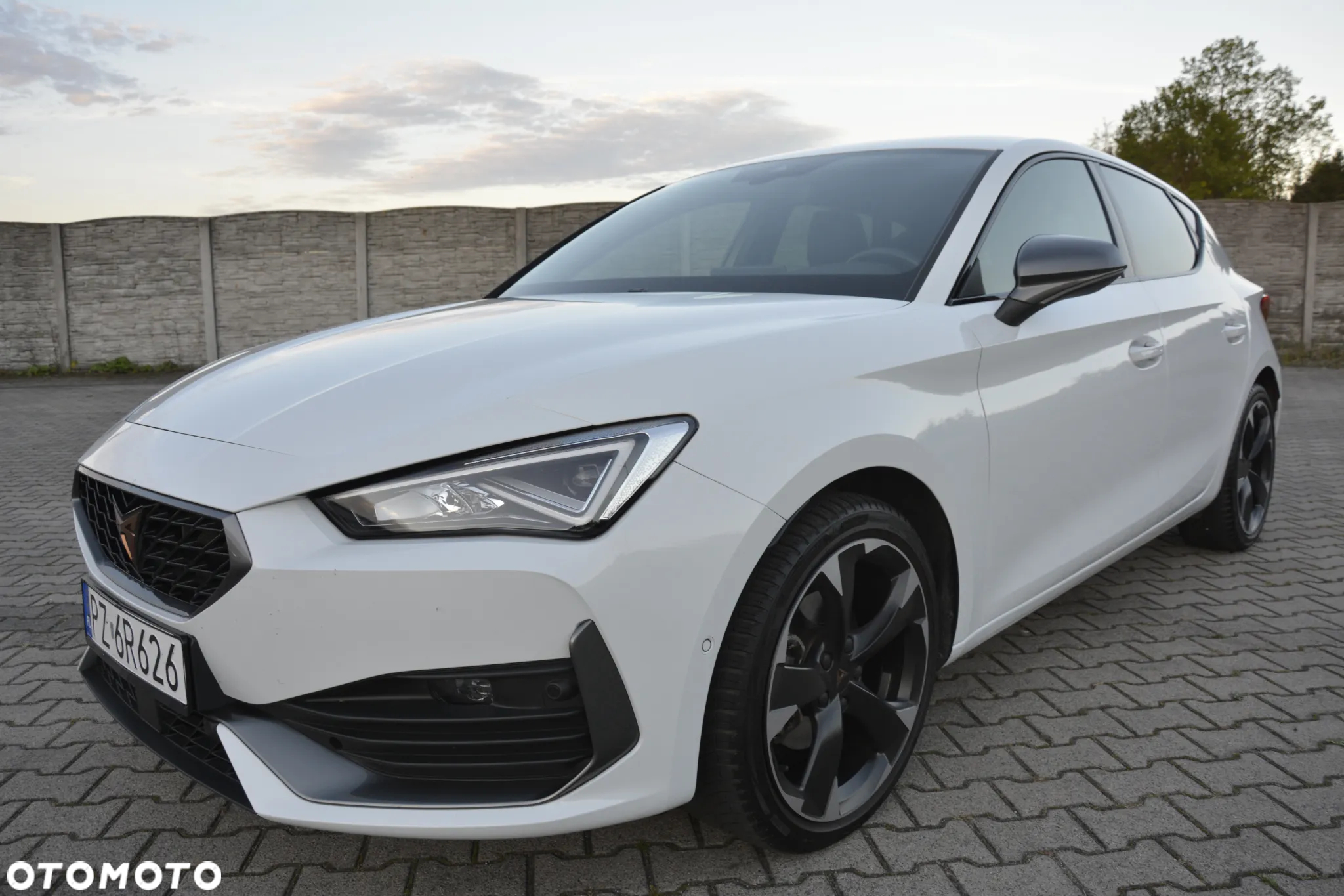 Cupra Leon 1.5 eTSI DSG - 2