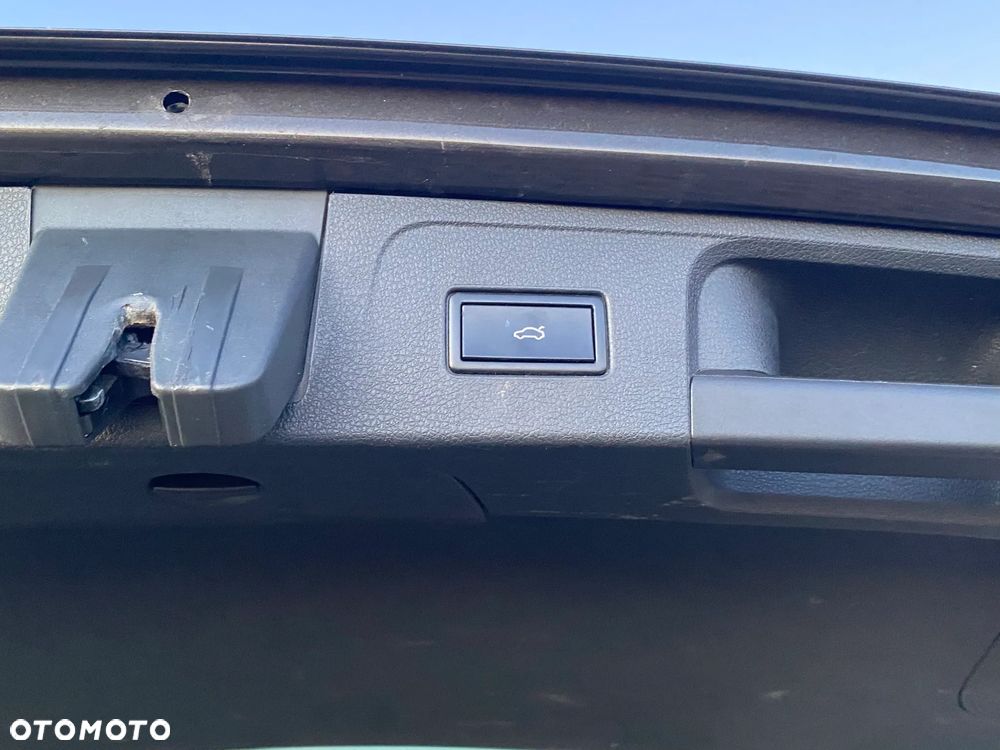 Volkswagen Passat 2.0 TDI BMT Highline DSG - 23